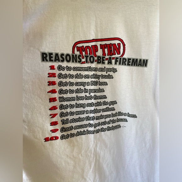 Vintage Fruit of the Loom Best Tee Unisex Thrashed Top 10 Reasons to be Fireman - Picture 4 of 6